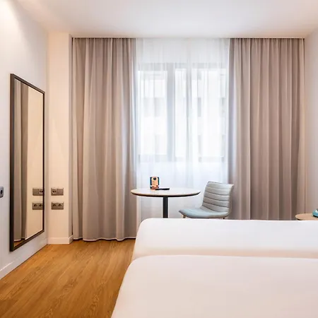 Innside By Melia Barcelona Aeropuerto Hotel 4*