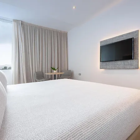 Innside By Melia Barcelona Aeropuerto 4* El Prat de Llobregat
