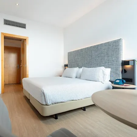 Hotel Innside By Melia Barcelona Aeropuerto 4*