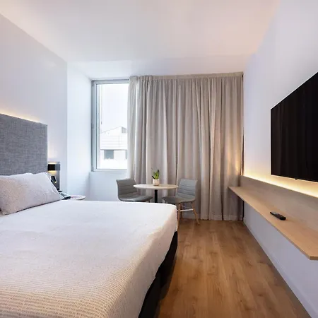 Innside By Melia Barcelona Aeropuerto מלון אל פראט דה לוברגאט