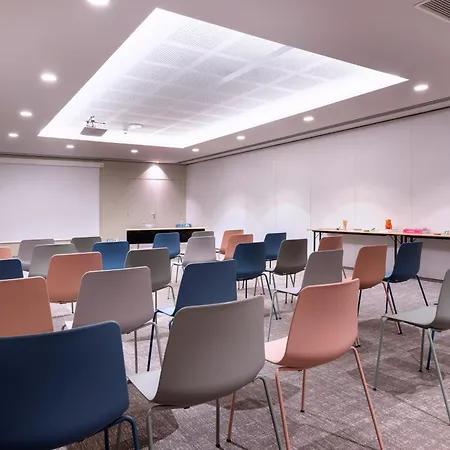 Hotel Innside By Melia Barcelona Aeropuerto 4*