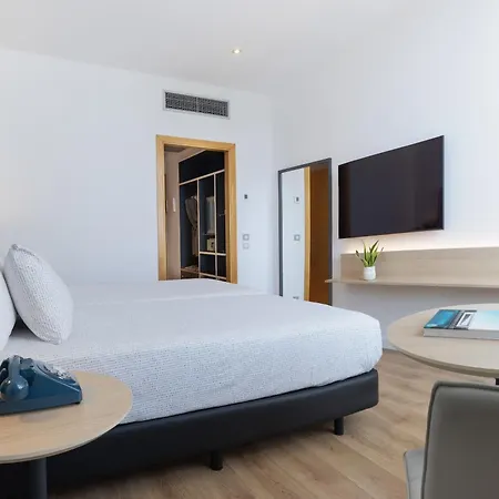Innside By Melia Barcelona Aeropuerto 4*