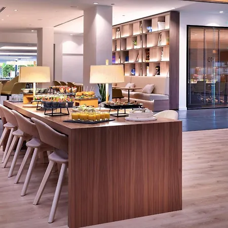 Hotel Innside By Melia Barcelona Aeropuerto 4*