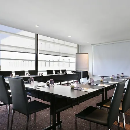 Innside By Melia Barcelona Aeropuerto מלון 4*