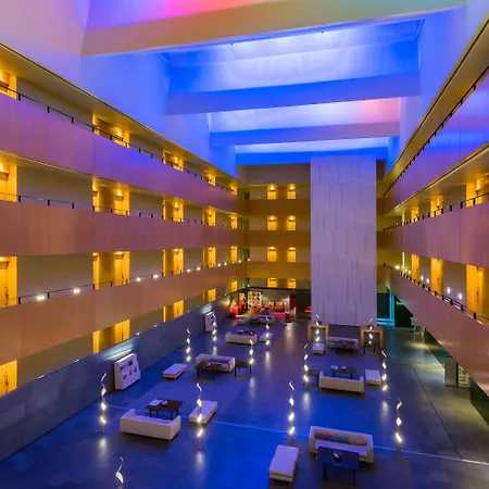 Innside By Melia Barcelona Aeropuerto El Prat de Llobregat